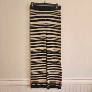 Future Collective Women's Size XXS Black/Cream Straight Leg Knit Pants New‎